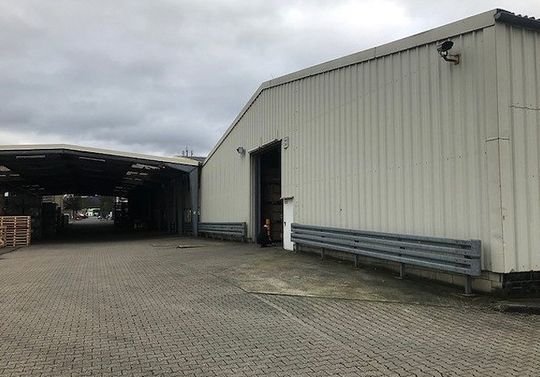 Provisionsfrei: knapp 8.000 m² Hallenfläche (Produktion & Lagerung